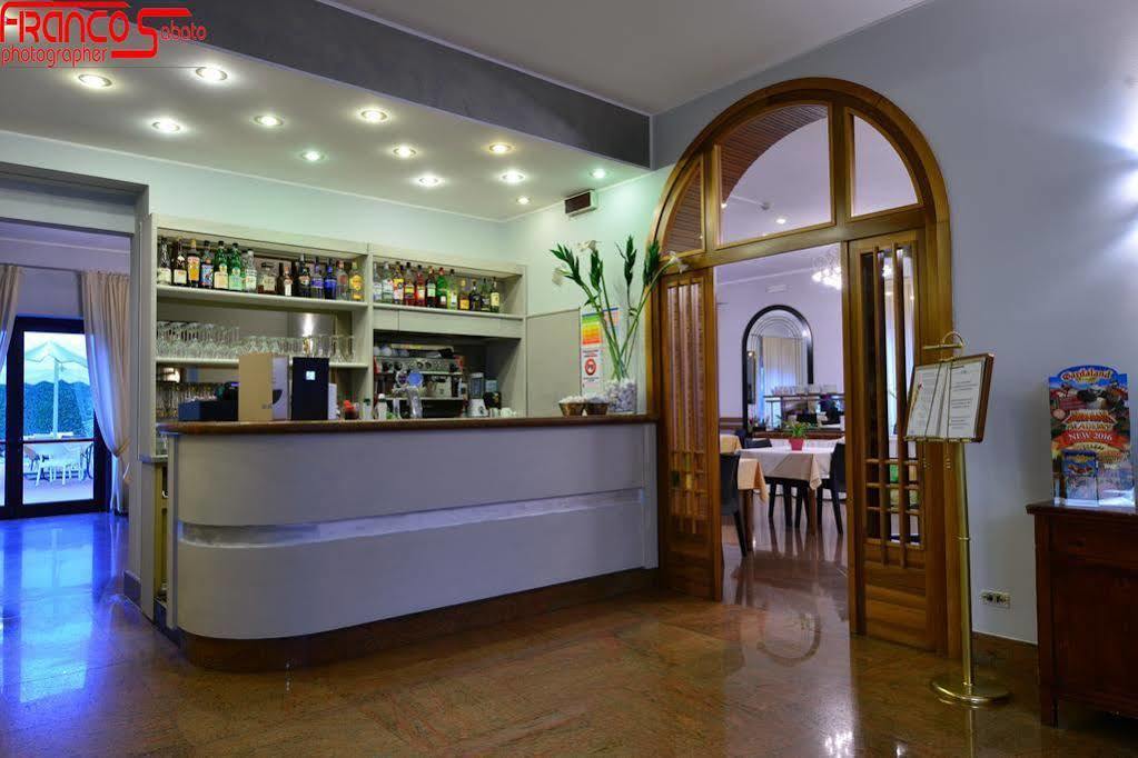 Hotel Bella Peschiera Peschiera del Garda Exterior foto